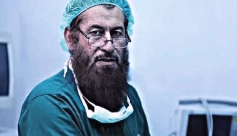 Bộ trưởng Y tế của IS, bác sĩ Abu Abdul Qader al-Tabib, thiệt mạng trong cuộc không kích của Liên minh quân sự do Mỹ dẫn đầu Bộ trưởng Y tế của IS, bác sĩ Abu Abdul Qader al-Tabib, thiệt mạng trong cuộc không kích của Liên minh quân sự do Mỹ dẫn đầu