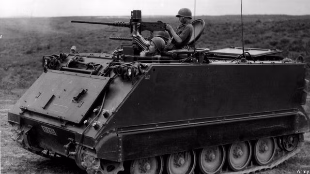 Xe thiết giáp M113 trên chiến trường Việt Nam. Ảnh Breaking Defence Xe thiết giáp M113 trên chiến trường Việt Nam. Ảnh Breaking Defence