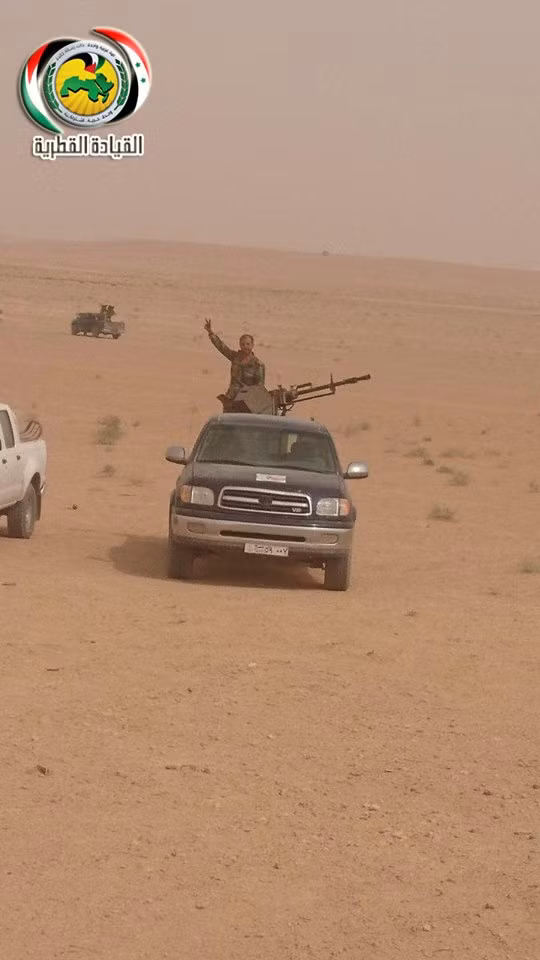 Quân đội Syria đánh chiếm một số trận địa trên sa mạc tỉnh Homs - Deir Ezzor. Ảnh South Front Quân đội Syria đánh chiếm một số trận địa trên sa mạc tỉnh Homs - Deir Ezzor. Ảnh South Front