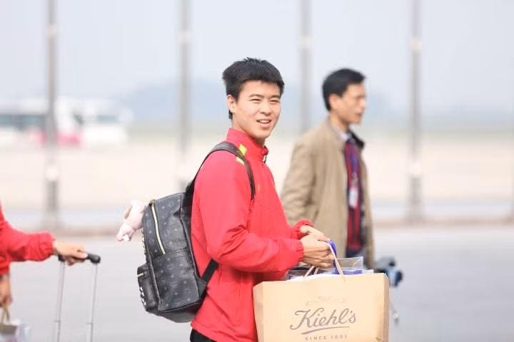 Hậu vệ Đỗ Duy Mạnh (Ảnh: VnExpress) Hậu vệ Duy Mạnh