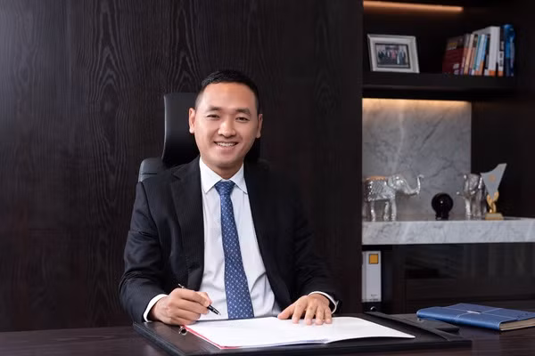 Ông Nguyễn Văn Tuấn là một trong những doanh nhân tuổi Tý thành đạt bậc nhất trong thế hệ của minh (Ảnh: Internet) Ông Nguyễn Văn Tuấn là một trong những doanh nhân tuổi Tý thành đạt bậc nhất trong thế hệ của minh (Ảnh: Internet)