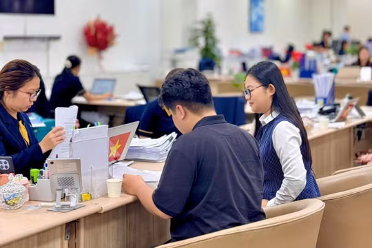Nhờ nền tảng chuyên môn về thẩm định giá, Duyên tập trung nghiên cứu sâu các con số, bài toán dòng tiền và chính sách ngân hàng tối ưu cho khách hàng. Ảnh: NVCC.