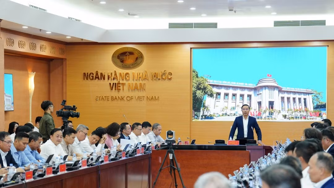 Thống đốc Phạm Đức Ấn chủ trì cuộc họp với lãnh đạo các NHTM về hoạt động ngân hàng. Ảnh: Hoàng Giáp 