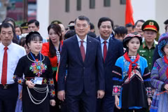 Thủ tướng mong học sinh, sinh viên làm chủ công nghệ, không để công nghệ điều chỉnh mình