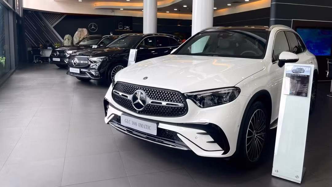 Cuộc đua xe sang thay đổi ra sao khi xuất hiện loạt xe tiền tỷ Trung Quốc?