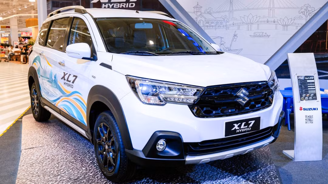 Mức giảm giá của Suzuki XL7 bao gồm ưu đãi lệ phí trước bạ từ hãng và khoản hỗ trợ thêm của đại lý. Ảnh: Suzuki.