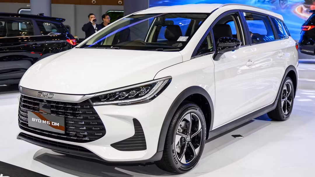 BYD M6 sắp bổ sung bản hybrid tại Việt Nam