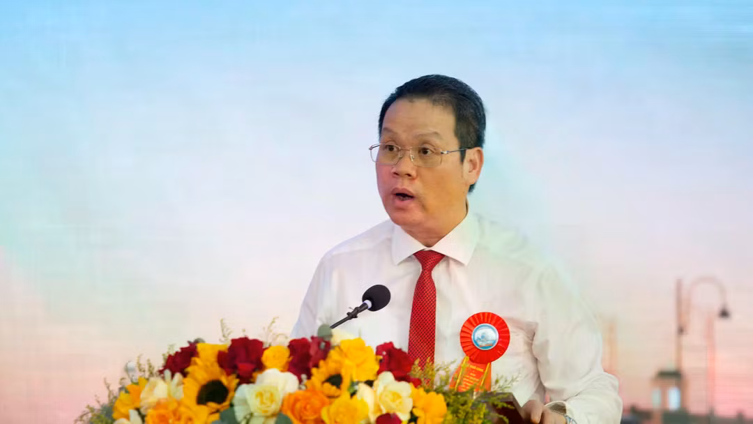 Ông Nguyễn Mạnh Hùng, Chủ tịch UBND TP Đà Nẵng phát biểu tại lễ khởi công. Ảnh XM.