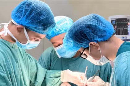 Vết loét lưỡi 0,5 cm từng được kết luận lành tính âm thầm hoá ung thư