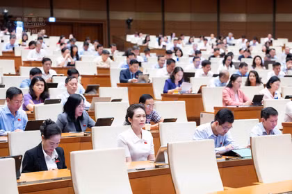 ĐBQH đề xuất cấm bán thuốc lá cho người sinh từ năm 2010