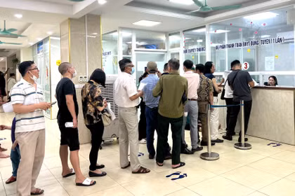 Hàng triệu người có BHYT lần đầu được chi trả khi khám ngoại trú trái tuyến
