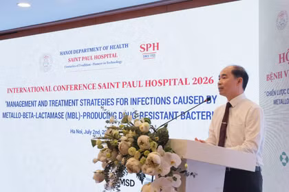 Kháng thuốc kháng sinh: Cuộc đua sống còn giữa bác sĩ và vi khuẩn đa kháng thuốc 