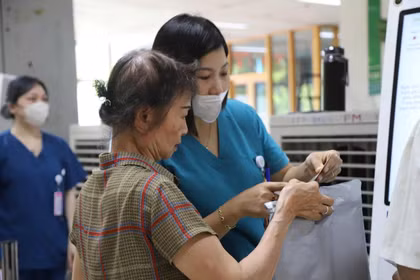 Công tác tiếp đón đang được mở rộng ứng dụng CNTT để giảm thời gian chờ đợi
