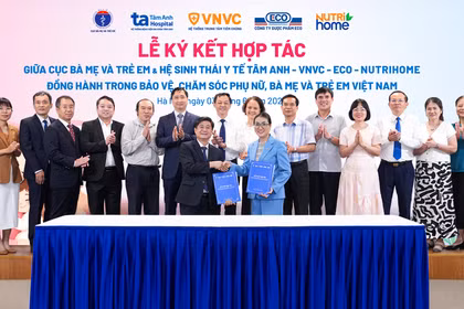 Kết nối nguồn lực công - tư chăm sóc sức khỏe phụ nữ và trẻ em