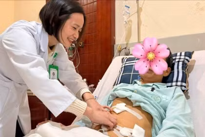 Phát hiện cùng lúc 2 ung thư dù chỉ thấy đau bụng và vàng da nhẹ 