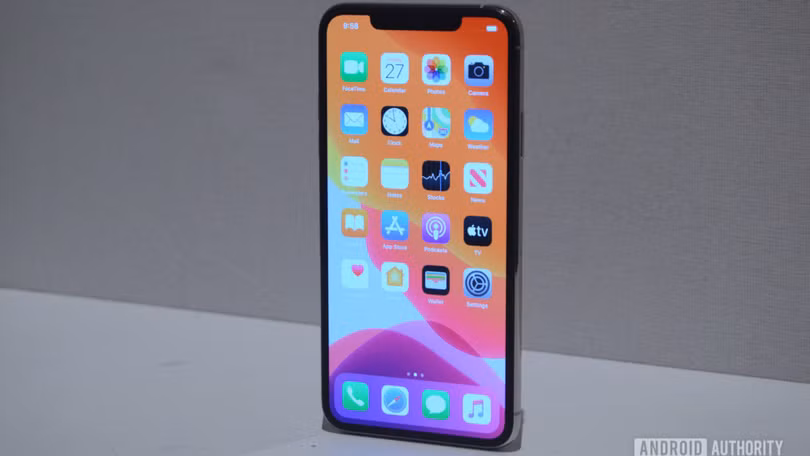 iPhone 11 Pro Max (Ảnh: Android Authority)
