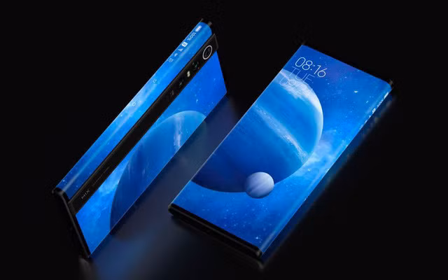 MI Mix Alpha có thiết kế giống như một cuốn sách (Ảnh: GenK) MI Mix Alpha có thiết kế giống như một cuốn sách (Ảnh: GenK)