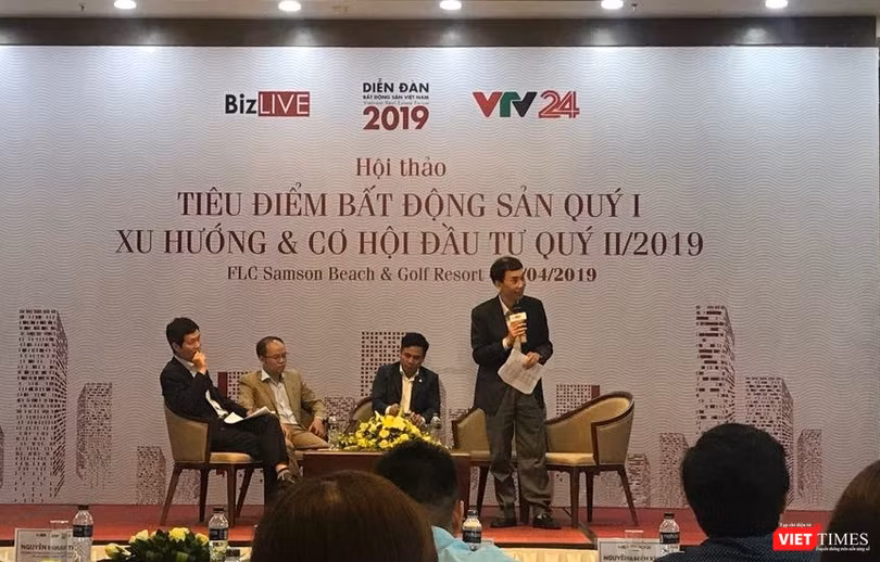 Dòng vốn nước ngoài ảnh hưởng lớn đến thị trường bất động sản Việt Nam những năm gần đây. Dòng vốn nước ngoài ảnh hưởng lớn đến thị trường bất động sản Việt Nam những năm gần đây.