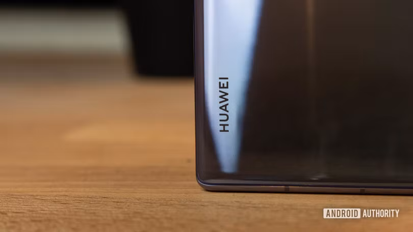Mate 30 Pro được trang bị pin dung lượng 4.500mAh (Ảnh: Android Authority)