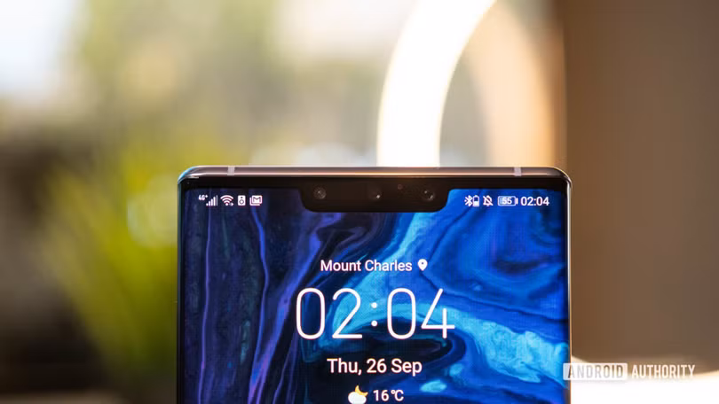 Thiết kế tai thỏ có phần cũ kỹ của Mate 30 Pro (Ảnh: Android Authority)