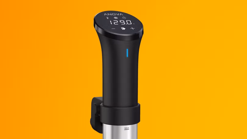 Chiếc máy phục vụ cho những ai nấu ăn theo phương pháp "sous vide" (Ảnh: Android Authority)