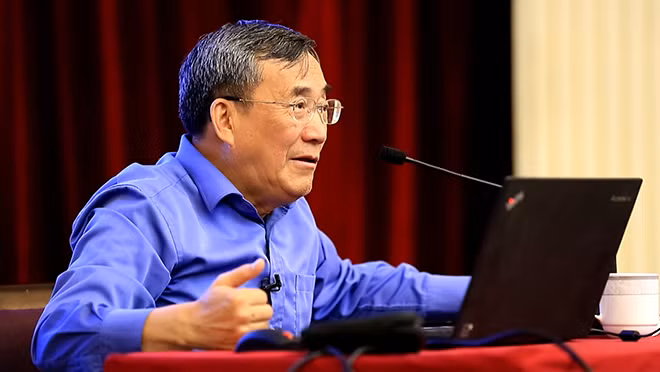 Giáo sư Cát Kiếm Hùng: trong lịch sử Trung Quốc không hề có Con đường tơ lụa được mở ra vì mậu dịch và lợi nhuận ấy. Giáo sư Cát Kiếm Hùng: trong lịch sử Trung Quốc không hề có Con đường tơ lụa được mở ra vì mậu dịch và lợi nhuận ấy.