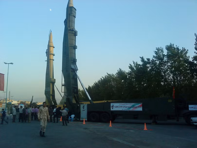 Sejil_2_and_qiam_at_tehran_exhibition_2012.jpg