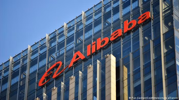 Tập đoàn Alibaba sẽ tái cơ cấu thành 6 Công ty hoạt động và niêm yết độc lập (Ảnh: Deutsche Welle). Tập đoàn Alibaba sẽ tái cơ cấu thành 6 Công ty hoạt động và niêm yết độc lập (Ảnh: Deutsche Welle).