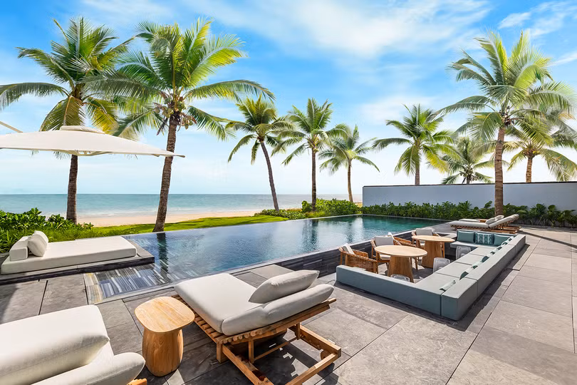 mond-3br-beachfront-pool-7301.png