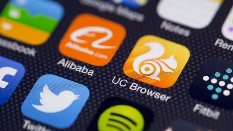 trình duyệt uc browser bị xóa ở trung quốc ảnh 1 UC Browser là sản phẩm mới nhất của Alibaba gặp rắc rối tại Trung Quốc. Ảnh: Bloomberg.
