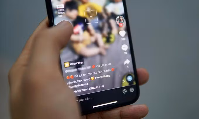 Video TikTok có thể được tìm và xem mà không cần đăng ký tài khoản. Ảnh: Lưu Quý Video TikTok có thể được tìm và xem mà không cần đăng ký tài khoản. Ảnh: Lưu Quý