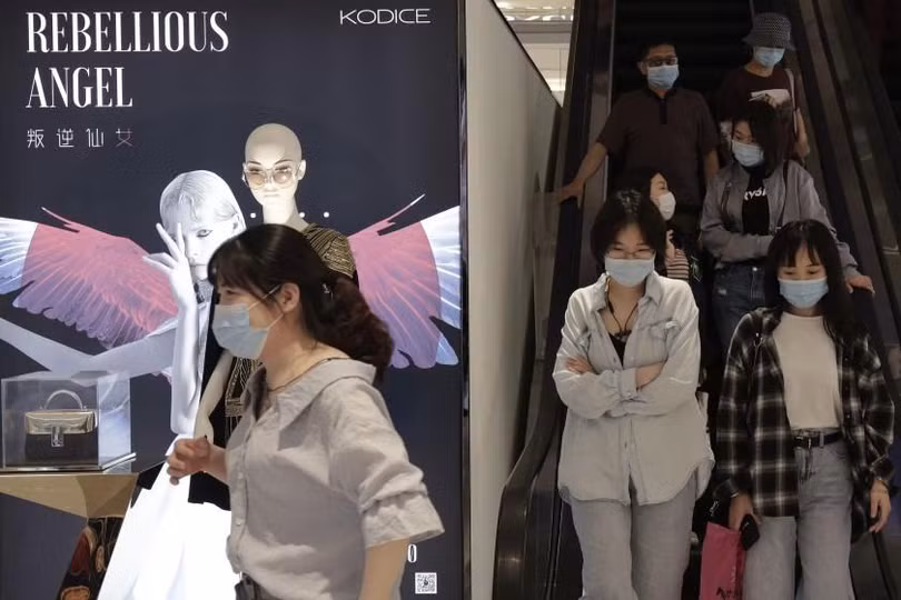 jack ma bị phản đối ảnh 2 Kích thích tiêu dùng là một trong những chiến lược của Trung Quốc để khôi phục lại nền kinh tế sau đại dịch. Ảnh: AP.