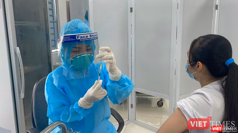 Tất cả các trường hợp đã tiêm vaccine phòng COVID-19 AstraZeneca của Việt Nam trong 4 ngày qua đều đảm bảo an toàn Tất cả các trường hợp đã tiêm vaccine phòng COVID-19 AstraZeneca của Việt Nam trong 4 ngày qua đều đảm bảo an toàn