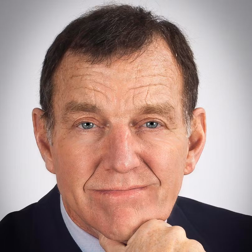 Giáo sư Chính trị học Calvin Mackenzie, Đại học Colby Giáo sư Chính trị học Calvin Mackenzie, Đại học Colby
