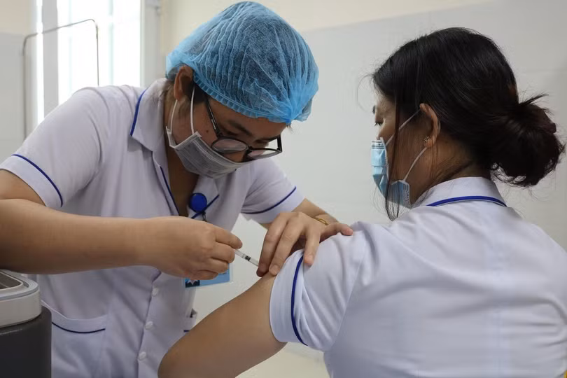 Tiêm vaccine Covid-19 tại Bình Định. Ảnh: Sở Y tế Bình Định. Tiêm vaccine Covid-19 tại Bình Định. Ảnh: Sở Y tế Bình Định.