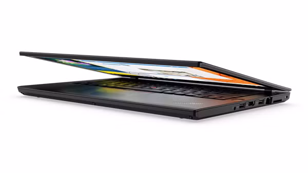 ThinkPad T470 có ngoại hình mảnh mai hơn chút đỉnh so với người tiền nhiệm. ThinkPad T470 có ngoại hình mảnh mai hơn chút đỉnh so với người tiền nhiệm.