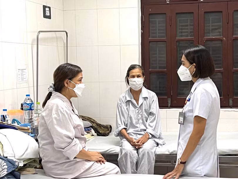 Bệnh nhân bị rối loạn sức khoẻ tâm thần rất cần được điều trị cả thuốc và tâm lý