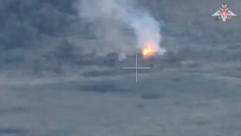Quan Nga tan cong kho vu khi Ukraine.jpg