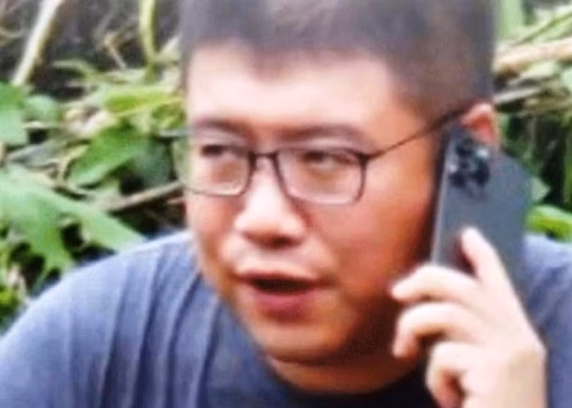 Ton Loi Dan bi bat o Philippines.jpg