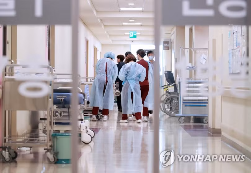 Bệnh viện Thánh Mẫu Seoul tiếp nhận bệnh nhân COVID-19 ( Ảnh: Yonhap).