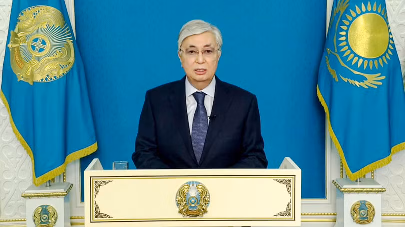 Tổng thống Kazakhstan Tokayev tuyên bố tình trạng khẩn cấp (Ảnh: AP).