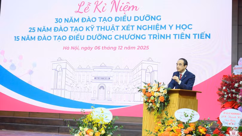 GS Tu.jpg