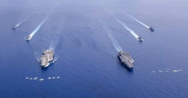 Hai tàu sân bay Mỹ tập trận ở Biển Đông (Ảnh: Hải quân Mỹ) Hai tàu sân bay Mỹ tập trận ở Biển Đông (Ảnh: Hải quân Mỹ)
