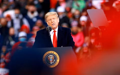 Ông Trump đã nhạy bén nắm bắt xu hướng đó, để xây dựng mình trở thành biểu tượng của cuộc nổi dậy chống lại trật tự hiện hữu (Ảnh: Internet) Ông Trump đã nhạy bén nắm bắt xu hướng đó, để xây dựng mình trở thành biểu tượng của cuộc nổi dậy chống lại trật tự hiện hữu (Ảnh: Internet)