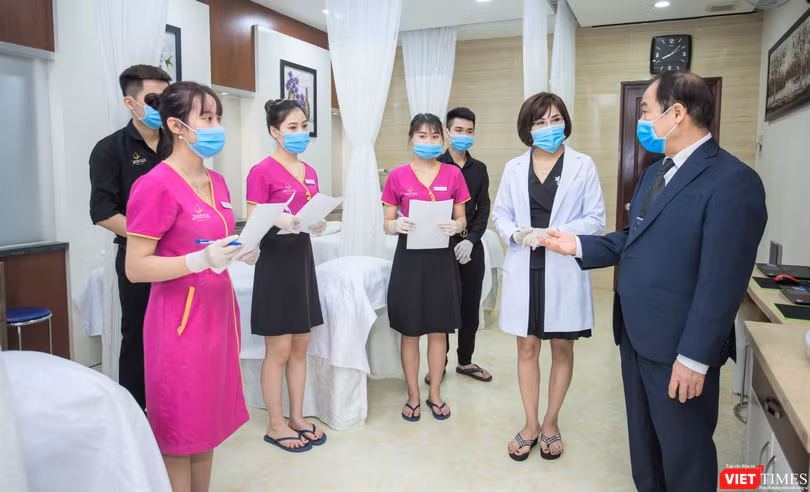 PGS.TS. Trần Đắc Phu xây dựng và hướng dẫn quy trình chuẩn riêng về phòng chống dịch cho ngành nail – hair –spa 