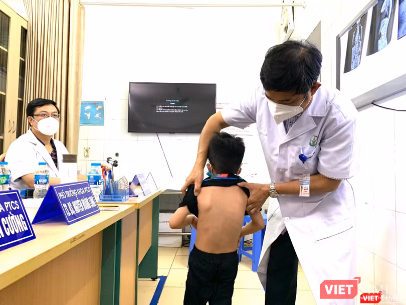 Hầu hết các trẻ được đưa đến BV Việt Đức khi đã bị nặng, ảnh hưởng đến sự phát triển của các cháu Hầu hết các trẻ được đưa đến BV Việt Đức khi đã bị nặng, ảnh hưởng đến sự phát triển của các cháu