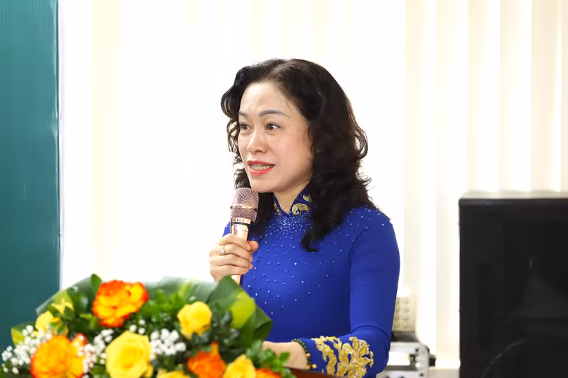 Mrs Hương.JPG