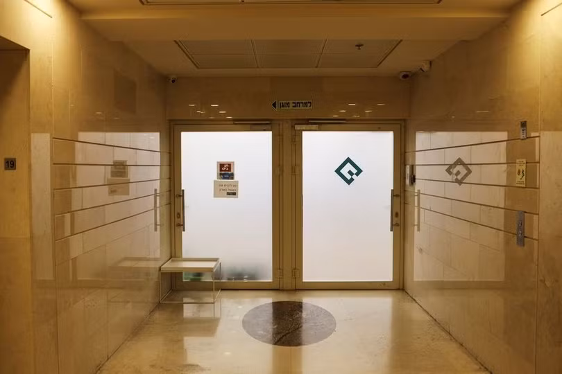 Lối vào một văn phòng của công ty Quadream trong một tòa nhà cao tầng ở Ramat Gan, Israel ngày 25/1/2022. Ảnh Reuters