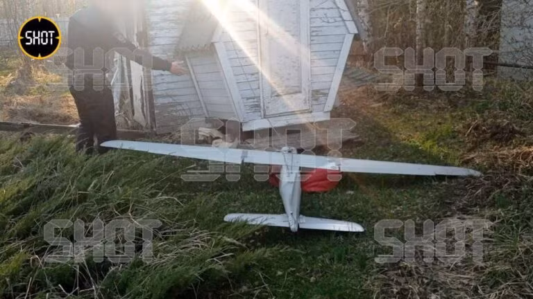 Một chiếc UAV khác của quân đội Ukraine, được người dân phát hiện ở làng Vorovsky, quận đô thị Bogorodsky, vùng Moscow. Ảnh South Front.