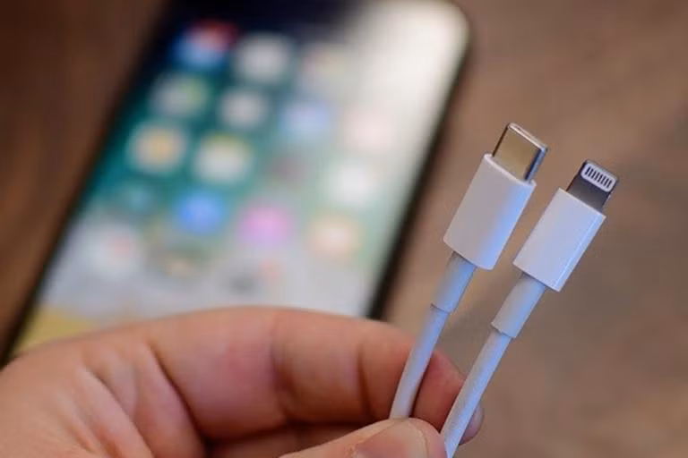 Apple đã nhiều lần không chịu từ bỏ Lightning trên iPhone, bao gồm cả dòng iPhone 14 sắp tới Apple đã nhiều lần không chịu từ bỏ Lightning trên iPhone, bao gồm cả dòng iPhone 14 sắp tới
